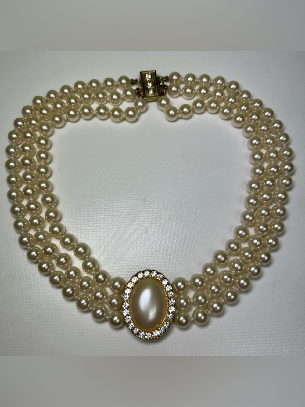 Vintage Faux Pearl Beaded 3 Strand Choker Necklace - Rhinestone Gold Tone Bridal - Picture 3 of 6